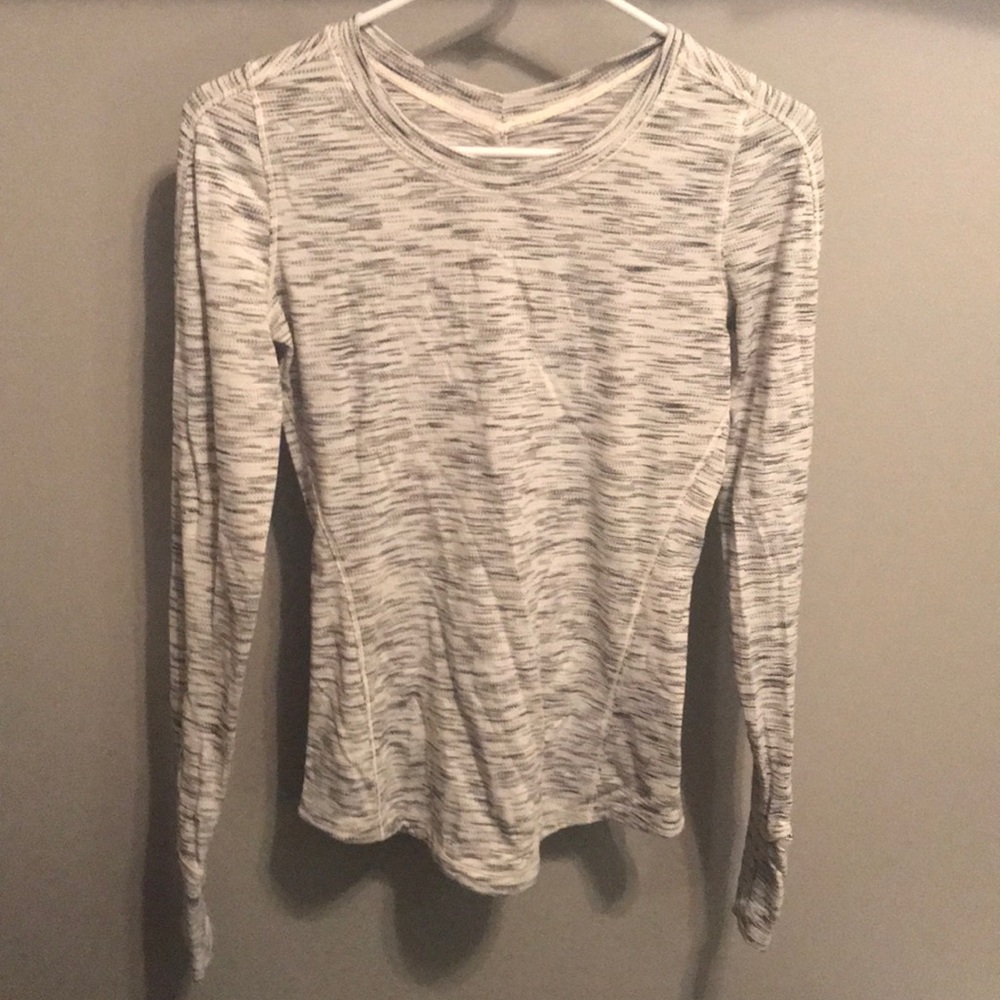 Lululemon exclusive long sleeve barley worn